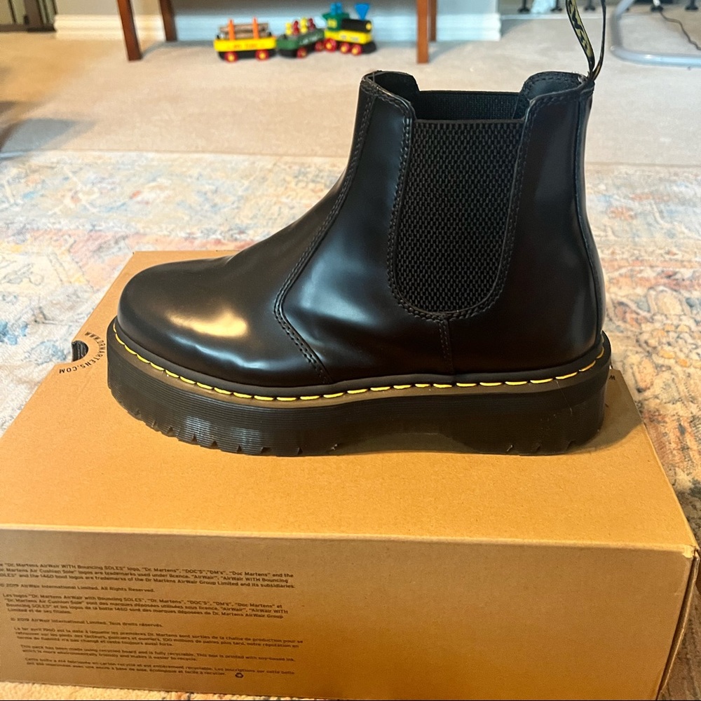 Dr.Marten Chelsea Boots